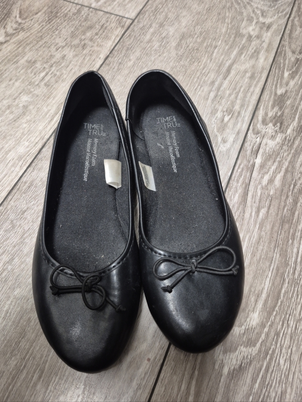 Time and Tru Black Memory Foam Bow Ballet Flats